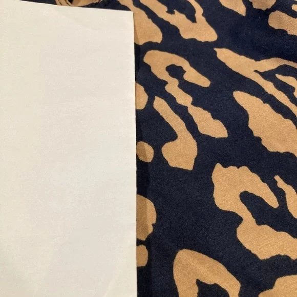 Chico’s So Slimming Girlfriend Ankle blue cheetah pants size 1 (US size M/8) - Picture 7 of 8